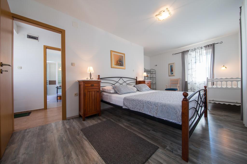 Apartament Luxury Mansarda Duplex - City Centre - Stone House Split Zewnętrze zdjęcie